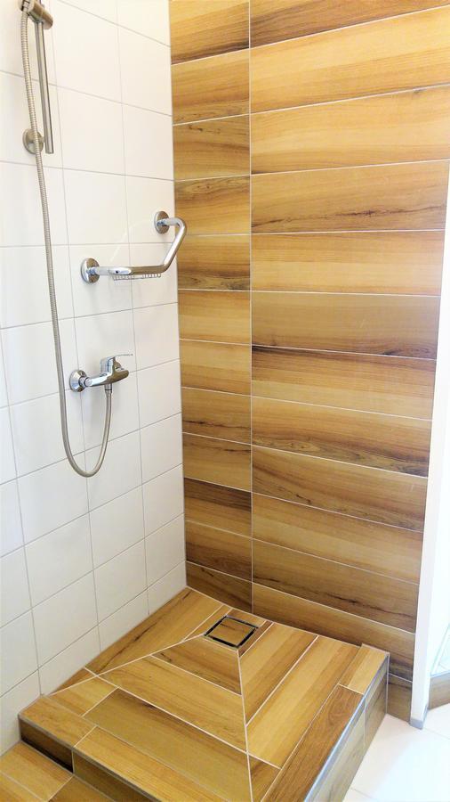 Hostel Kwadrans Gliwice Exteriör bild